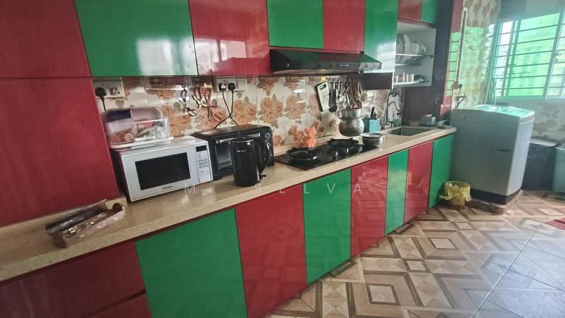 254 Bukit Batok East Avenue 4, 254 Bukit Batok East Avenue 4, Dairy Farm / Bukit Panjang / Choa Chu Kang, 3 Bedrooms, 1,301 sqft, HDB Flat For Sale, by M. Selva, 500287273 - Kitchen - PropertyGuru.com.sg