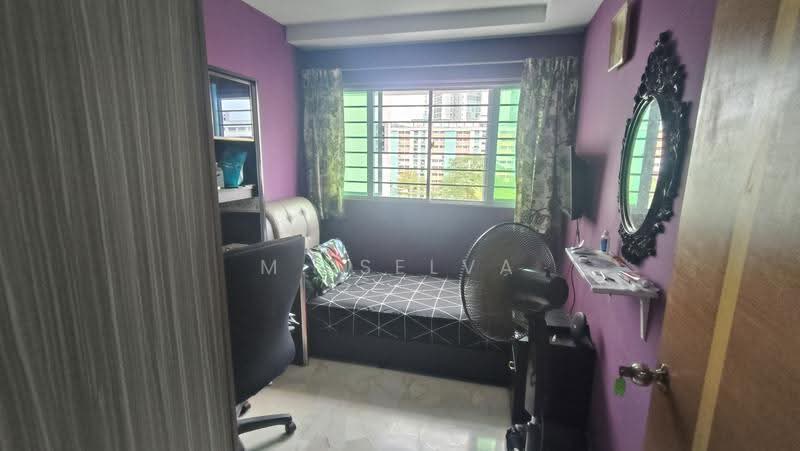 254 Bukit Batok East Avenue 4, 254 Bukit Batok East Avenue 4, Dairy Farm / Bukit Panjang / Choa Chu Kang, 3 Bedrooms, 1,301 sqft, HDB Flat For Sale, by M. Selva, 500287273 - Bedroom - PropertyGuru.com.sg