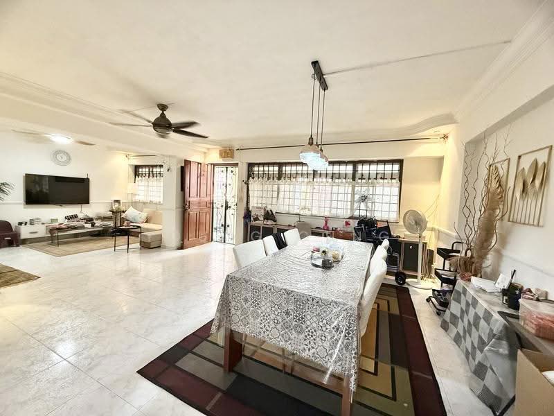 612 Elias Road, 612 Elias Road, Pasir Ris / Tampines, 3 Bedrooms, 1,195 sqft, HDB Flat For Rent, by Young Chng, 500287277 - Living Room - PropertyGuru.com.sg