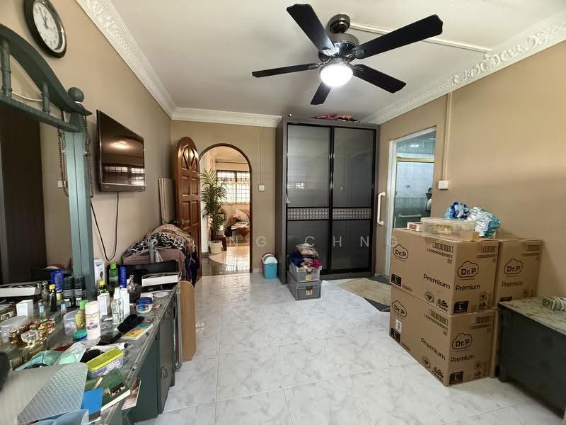 612 Elias Road, 612 Elias Road, Pasir Ris / Tampines, 3 Bedrooms, 1,195 sqft, HDB Flat For Rent, by Young Chng, 500287277 - Living Room - PropertyGuru.com.sg