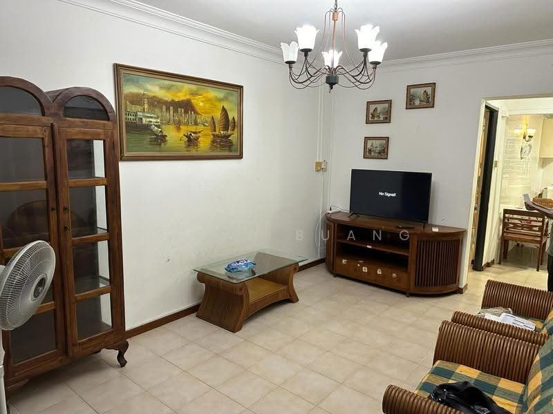 Blk 276 Tampines St 22, 22, 2 Bedrooms, 797 sqft, HDB Flat For Sale, by Sumiah Buang, 500287281 - Living Room - PropertyGuru.com.sg