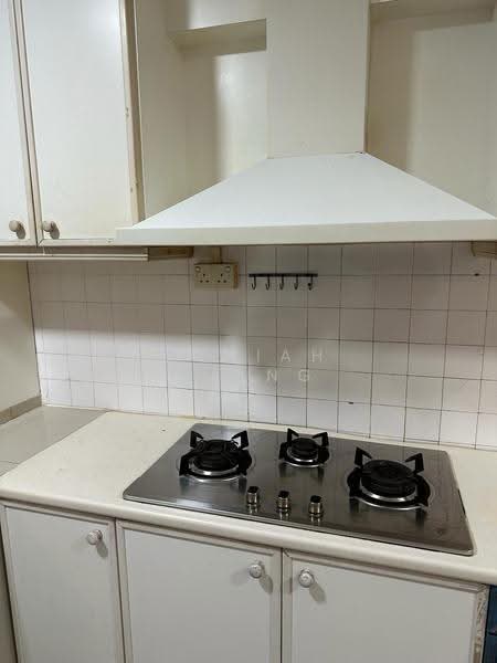 Blk 276 Tampines St 22, 22, 2 Bedrooms, 797 sqft, HDB Flat For Sale, by Sumiah Buang, 500287281 - Kitchen - PropertyGuru.com.sg