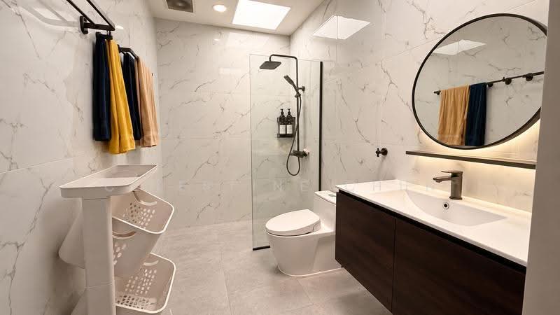 Seletar Hills Estate, Seletar Hills Drive, Seletar / Yio Chu Kang, Room Rental, 550 sqft, Terraced House For Rent, by Celestine Chun, 500287308 - Bathroom - PropertyGuru.com.sg