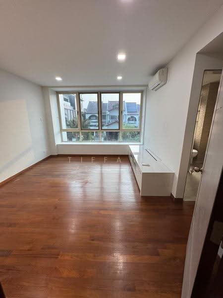 2nd floor Common Room 1