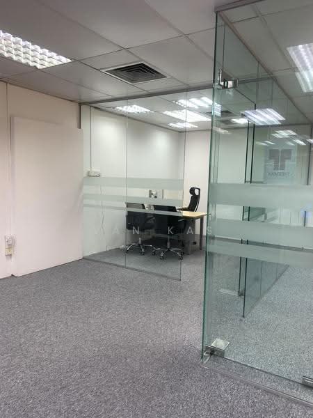 Tong Eng Building, 101 Cecil Street, Boat Quay / Raffles Place / Marina, 1,386 sqft, Office For Rent, by Van Kas, 500287311 - Partitioned Office - CommercialGuru.com.sg