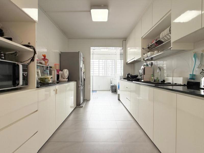 215 Choa Chu Kang Central, 215 Choa Chu Kang Central, Dairy Farm / Bukit Panjang / Choa Chu Kang, 3 Bedrooms, 1,119 sqft, HDB Flat For Sale, by Jerry Tay, 500287317 - Kitchen - PropertyGuru.com.sg