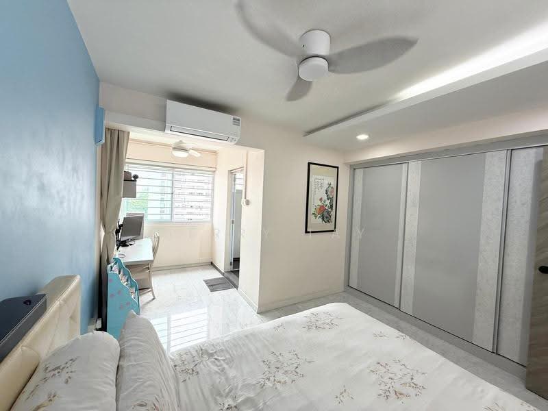 215 Choa Chu Kang Central, 215 Choa Chu Kang Central, Dairy Farm / Bukit Panjang / Choa Chu Kang, 3 Bedrooms, 1,119 sqft, HDB Flat For Sale, by Jerry Tay, 500287317 - Master Bedroom - PropertyGuru.com.sg