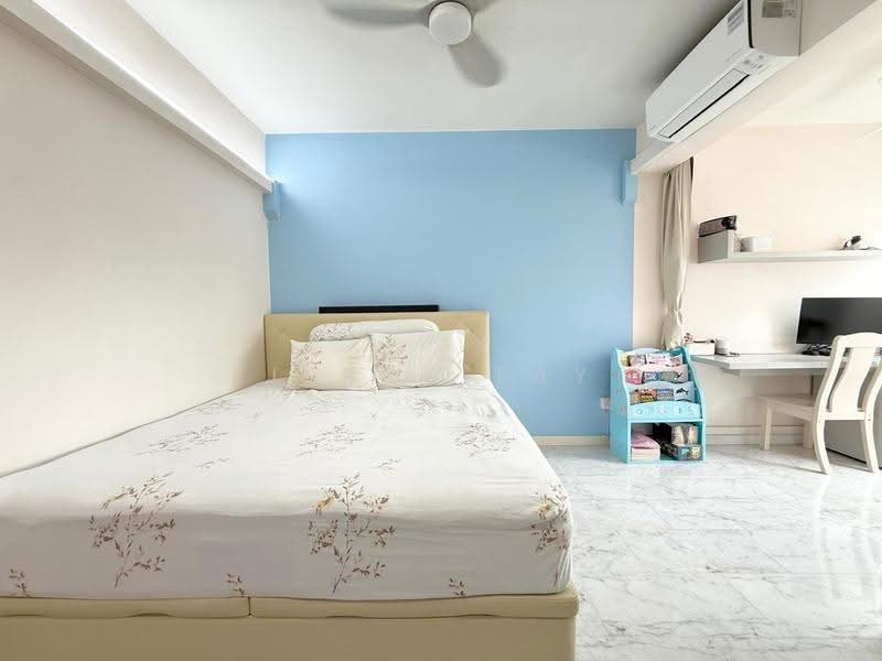 215 Choa Chu Kang Central, 215 Choa Chu Kang Central, Dairy Farm / Bukit Panjang / Choa Chu Kang, 3 Bedrooms, 1,119 sqft, HDB Flat For Sale, by Jerry Tay, 500287317 - Master Bedroom - PropertyGuru.com.sg