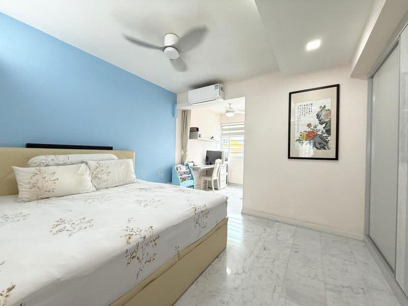 215 Choa Chu Kang Central, 215 Choa Chu Kang Central, Dairy Farm / Bukit Panjang / Choa Chu Kang, 3 Bedrooms, 1,119 sqft, HDB Flat For Sale, by Jerry Tay, 500287317 - Master Bedroom - PropertyGuru.com.sg