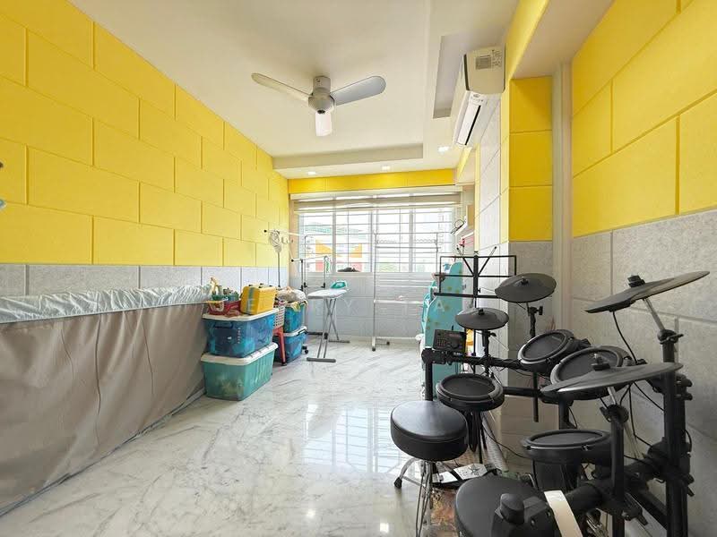 215 Choa Chu Kang Central, 215 Choa Chu Kang Central, Dairy Farm / Bukit Panjang / Choa Chu Kang, 3 Bedrooms, 1,119 sqft, HDB Flat For Sale, by Jerry Tay, 500287317 - Common Bedroom - PropertyGuru.com.sg