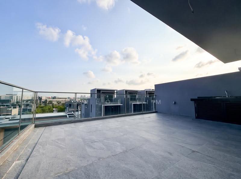 Belgravia Ace, Belgravia Drive, Seletar / Yio Chu Kang, 5 Bedrooms, 4,058 sqft, Semi-Detached House For Sale, by Chloe Lim, 500287335 - Balcony - PropertyGuru.com.sg