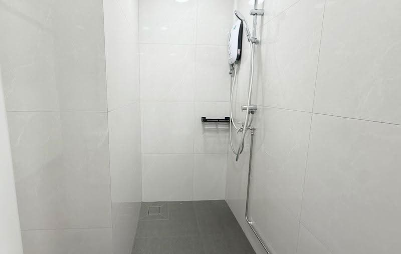 Westville, 12 Westwood Terrace, Boon Lay / Jurong / Tuas, Room Rental, 155 sqft, Terraced House For Rent, by Jeron Lee, 500287338 - Bathroom - PropertyGuru.com.sg