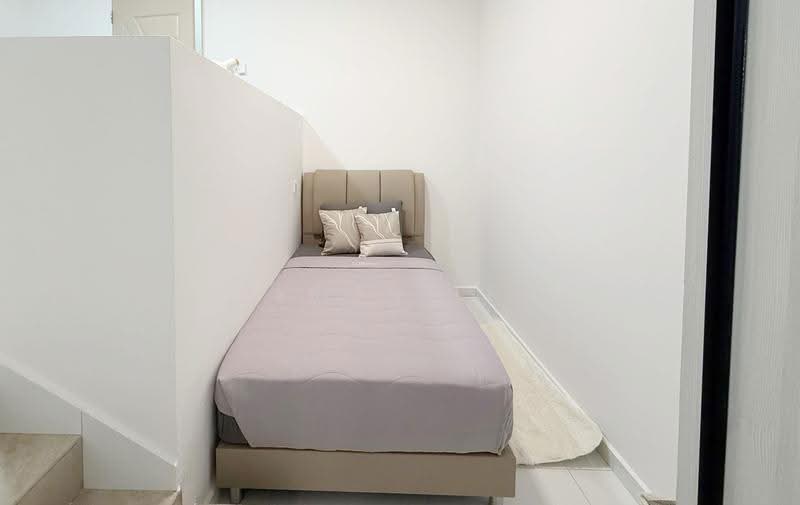 Westville, 12 Westwood Terrace, Boon Lay / Jurong / Tuas, Studio, 165 sqft, Terraced House For Rent, by Jeron Lee, 500287340 - Bedroom - PropertyGuru.com.sg