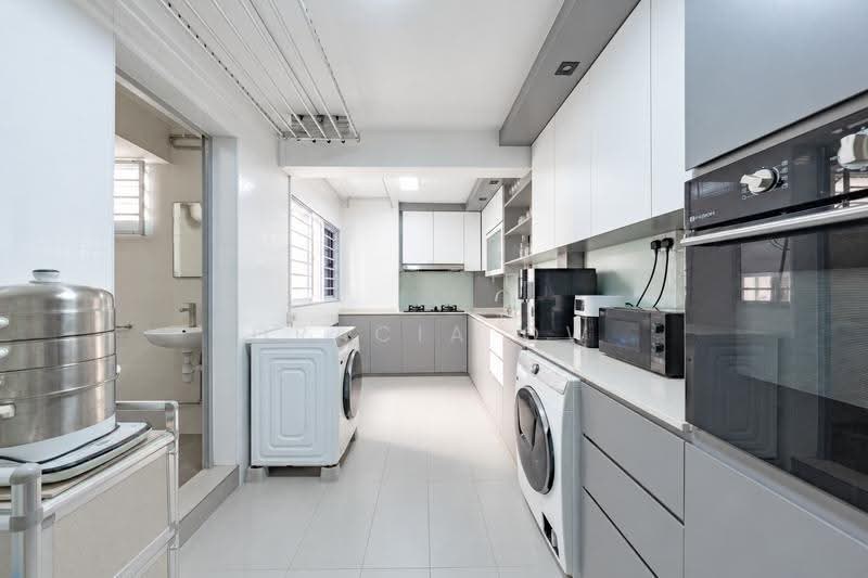 553 Ang Mo Kio Avenue 10, 553 Ang Mo Kio Avenue 10, Ang Mo Kio / Bishan / Thomson, 3 Bedrooms, 1,281 sqft, HDB Flat For Sale, by Gracia Ow, 500287343 - Kitchen - PropertyGuru.com.sg