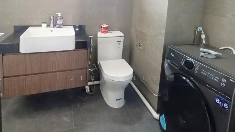 Yunnan Gardens, 66 Yunnan Crescent, Boon Lay / Jurong / Tuas, Studio, 175 sqft, Terraced House For Rent, by Jeron Lee, 500287348 - Bathroom - PropertyGuru.com.sg