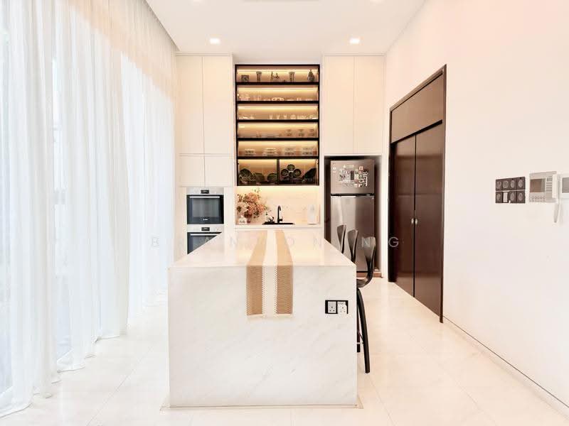 **LANDED7772** @ RARE DESIGNER SEA-VIEW SANCTUARY, Pasir Ris / Tampines, 8 Bedrooms, 7,000 sqft, Semi-Detached House For Sale, by Brandon Ng, 500287350 - Kitchen - PropertyGuru.com.sg