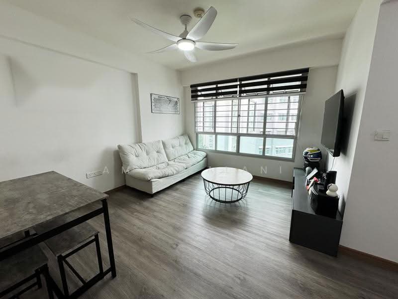 102B Canberra Street, 102B Canberra Street, Sembawang / Yishun, 2 Bedrooms, 743 sqft, HDB Flat For Sale, by Amir Zalani, 500287358 - Living Room - PropertyGuru.com.sg