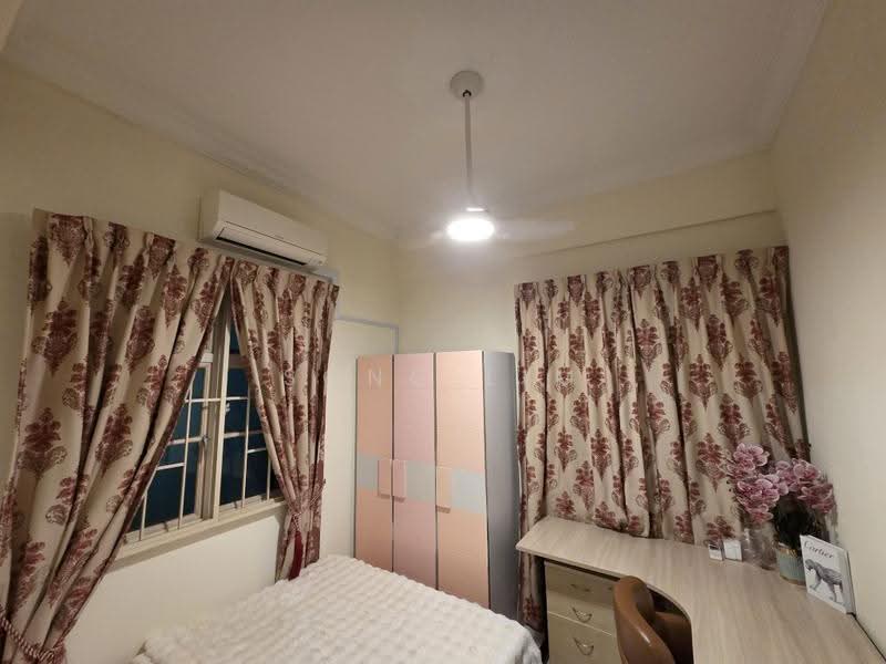 Lorong Lew Lian, Lorong Lew Lian, Lorong Ong Lye, Serangoon Central, Pillia Rd, Serangoon Ave 1, Hougang / Punggol / Sengkang, Room Rental, 100 sqft, Semi-Detached House For Rent, by Song Lim, 500287362 - Bedroom - PropertyGuru.com.sg