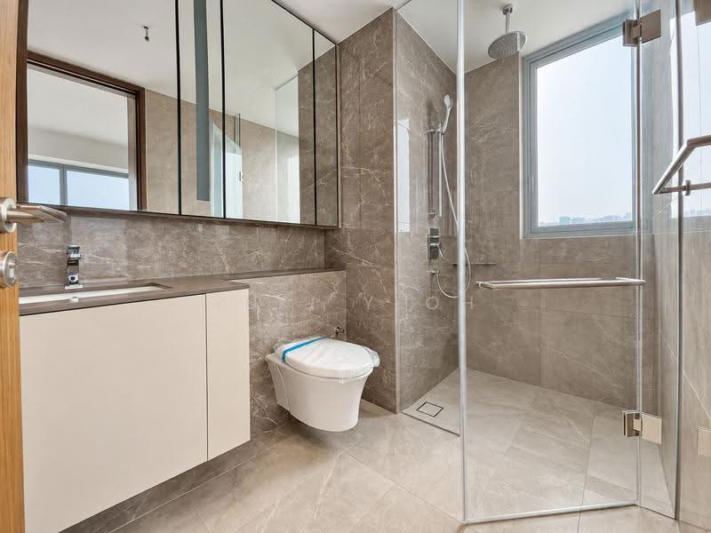 Grand Dunman, 16 Dunman Road, East Coast / Marine Parade, 3 Bedrooms, 958 sqft, Condominium For Rent, by Yuki Yeoh, 500287385 - Master Bathroom - PropertyGuru.com.sg