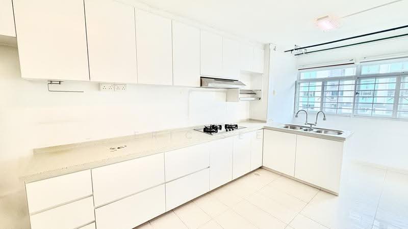 151 Ang Mo Kio Avenue 5, 151 Ang Mo Kio Avenue 5, Ang Mo Kio / Bishan / Thomson, 2 Bedrooms, 883 sqft, HDB Flat For Rent, by Eric See, 500287393 - Kitchen - PropertyGuru.com.sg