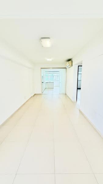 151 Ang Mo Kio Avenue 5, 151 Ang Mo Kio Avenue 5, Ang Mo Kio / Bishan / Thomson, 2 Bedrooms, 883 sqft, HDB Flat For Rent, by Eric See, 500287393 - Reverse View - PropertyGuru.com.sg