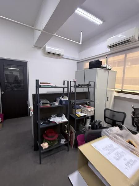 Tong Lee Building, 35 Kallang Pudding Road, Macpherson / Potong Pasir, 674 sqft, Light Industrial (B1) For Rent, by Lillian Koh, 500287395 - Interior - CommercialGuru.com.sg