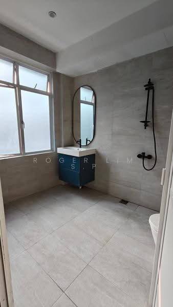 Casa Pasir Ris, 201 Jalan Loyang Besar, Changi Airport / Changi Village, Room Rental, 170 sqft, Condominium For Rent, by Roger Lim S.P, 500287419 - Bathroom - PropertyGuru.com.sg