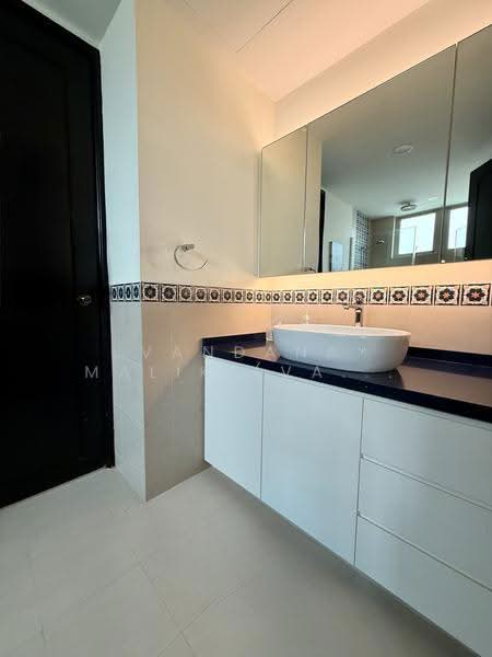 Costa Rhu, 1 Rhu Cross, East Coast / Marine Parade, 4 Bedrooms, 2,056 sqft, Condominium For Sale, by Vandana Malik (Vanda), 500287441 - PropertyGuru.com.sg