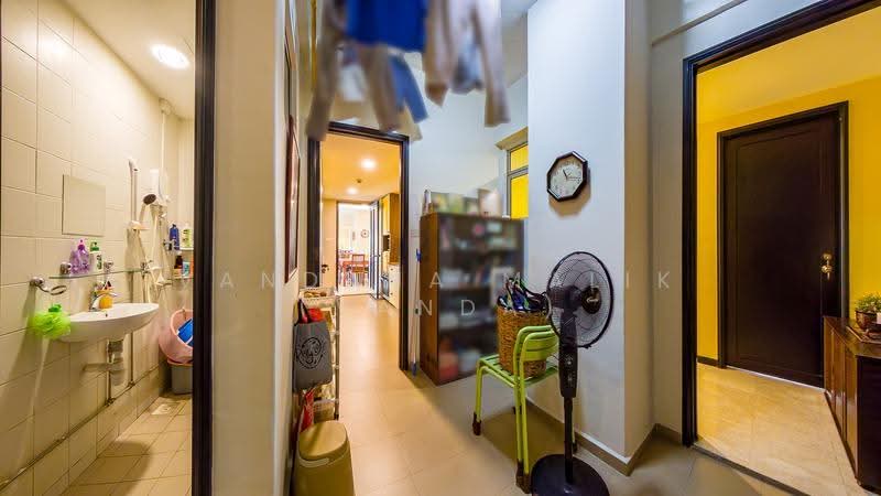 Costa Rhu, 1 Rhu Cross, East Coast / Marine Parade, 4 Bedrooms, 2,056 sqft, Condominium For Sale, by Vandana Malik (Vanda), 500287441 - Yard - PropertyGuru.com.sg