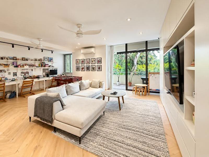 Hillcrest Arcadia, 251 Arcadia Road, Newton / Novena, 5 Bedrooms, 2,896 sqft, Condominium For Sale, by Martin Goh 吴伟楠, 500287449 - Living Room - PropertyGuru.com.sg