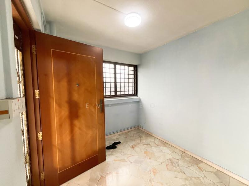 345 Woodlands Street 32, 345 Woodlands Street 32, Admiralty / Woodlands, 4 Bedrooms, 1,313 sqft, HDB Flat For Sale, by Evy Yeo, 500287450 - Entrance - PropertyGuru.com.sg