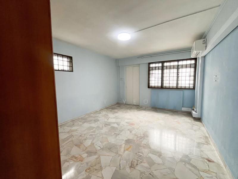 345 Woodlands Street 32, 345 Woodlands Street 32, Admiralty / Woodlands, 4 Bedrooms, 1,313 sqft, HDB Flat For Sale, by Evy Yeo, 500287450 - Master Bedroom - PropertyGuru.com.sg