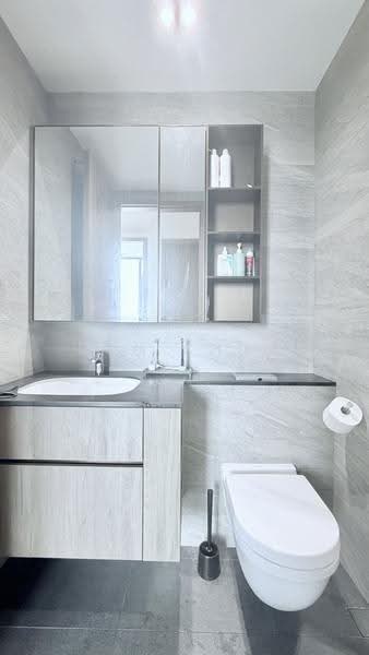 Parc Komo, 959 Upper Changi Road North, Changi Airport / Changi Village, 3 Bedrooms, 969 sqft, Condominium For Sale, by Don Chua, 500287458 - Bathroom - PropertyGuru.com.sg