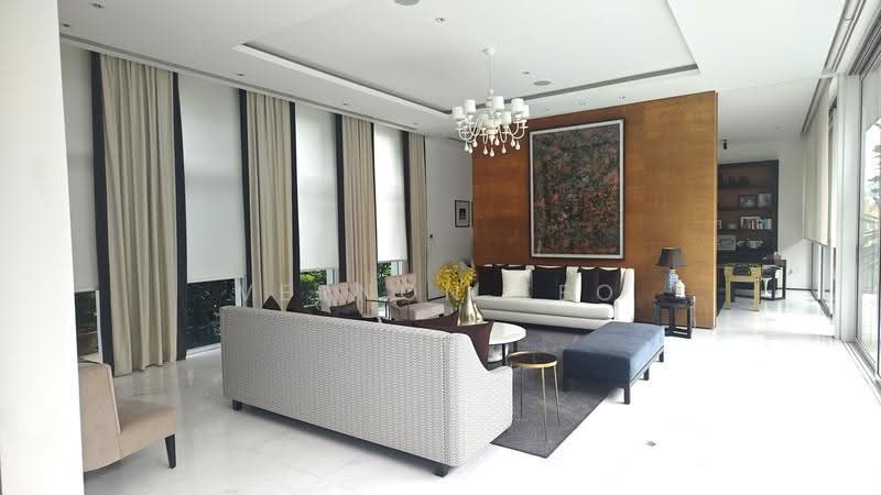 Magazine-Featured Architectural Bungalow in Trevose / Dunearn / Kheam Hock vicinity, Newton / Novena, 6 Bedrooms, 8,813 sqft, Bungalow House For Sale, by Vernon Teo, 500287462 - Living Room - PropertyGuru.com.sg
