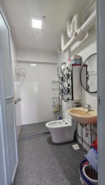 576 Hougang Avenue 4, 576 Hougang Avenue 4, Hougang / Punggol / Sengkang, Room Rental, 70 sqft, HDB Flat For Rent, by Eric Tay CK, 500287476 - Bathroom - PropertyGuru.com.sg