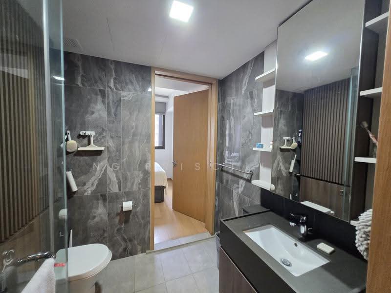 Midwood, 10 Hillview Rise, Dairy Farm / Bukit Panjang / Choa Chu Kang, 1 Bedroom, 549 sqft, Condominium For Sale, by Ng Priscilla, 500287483 - Bathroom - PropertyGuru.com.sg