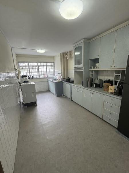 102 Woodlands Street 13, 102 Woodlands Street 13, Admiralty / Woodlands, 2 Bedrooms, 721 sqft, HDB Flat For Rent, by Terence Lee, 500287492 - Kitchen - PropertyGuru.com.sg