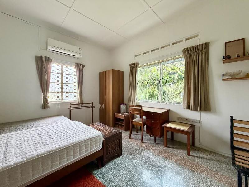 53 Chestnut Crescent, Chestnut Crescent, Dairy Farm / Bukit Panjang / Choa Chu Kang, 5 Bedrooms, 3,000 sqft, Detached House For Sale, by Halim Gafoor, 500287493 - Bedroom - PropertyGuru.com.sg