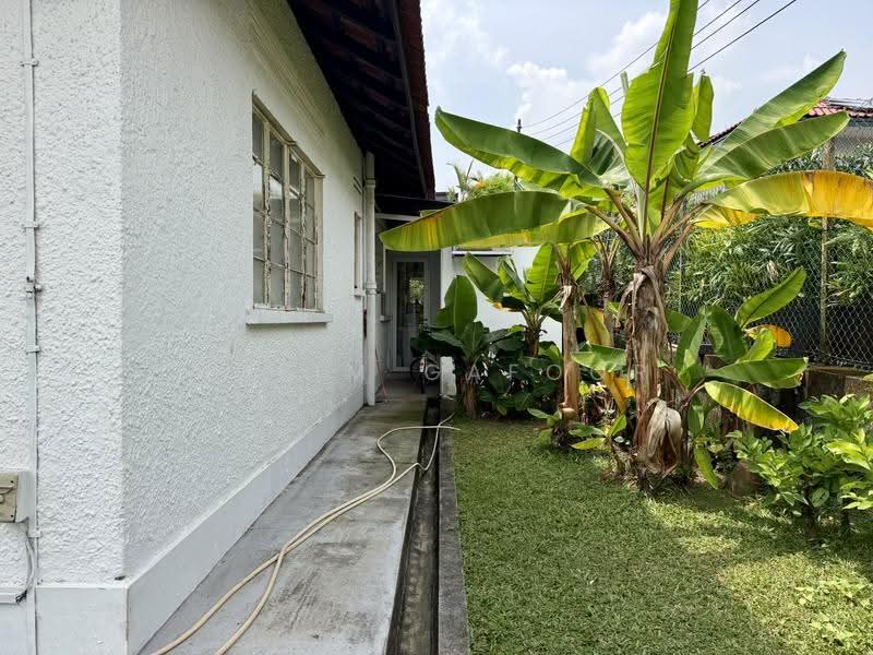 53 Chestnut Crescent, Chestnut Crescent, Dairy Farm / Bukit Panjang / Choa Chu Kang, 5 Bedrooms, 3,000 sqft, Detached House For Sale, by Halim Gafoor, 500287493 - Exterior - PropertyGuru.com.sg