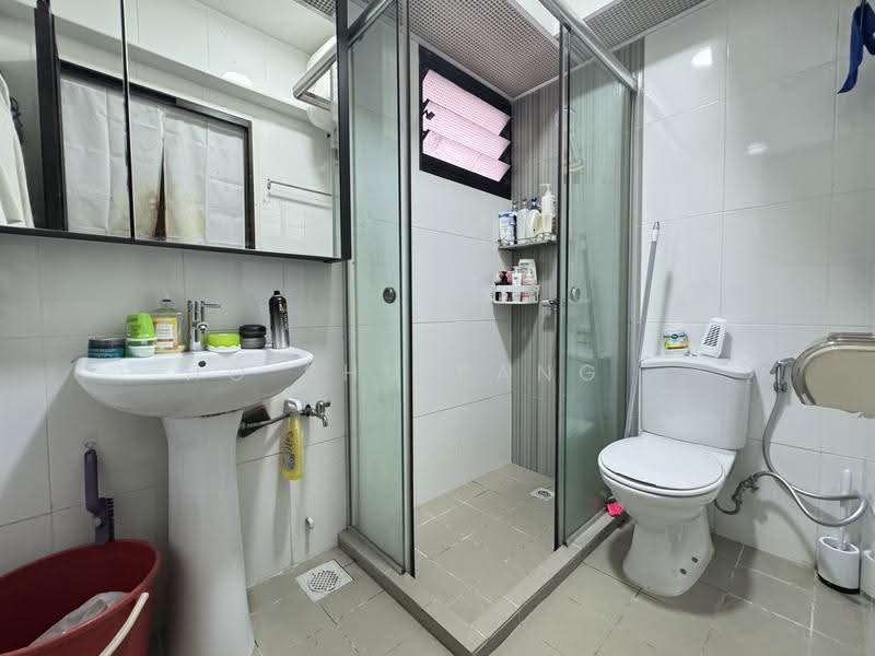 293A Compassvale Crescent, 293A Compassvale Crescent, Hougang / Punggol / Sengkang, 3 Bedrooms, 1,001 sqft, HDB Flat For Sale, by Ho Shu Fang ., 500287494 - Bathroom - PropertyGuru.com.sg
