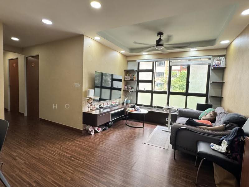 293A Compassvale Crescent, 293A Compassvale Crescent, Hougang / Punggol / Sengkang, 3 Bedrooms, 1,001 sqft, HDB Flat For Sale, by Ho Shu Fang ., 500287494 - Living Room - PropertyGuru.com.sg