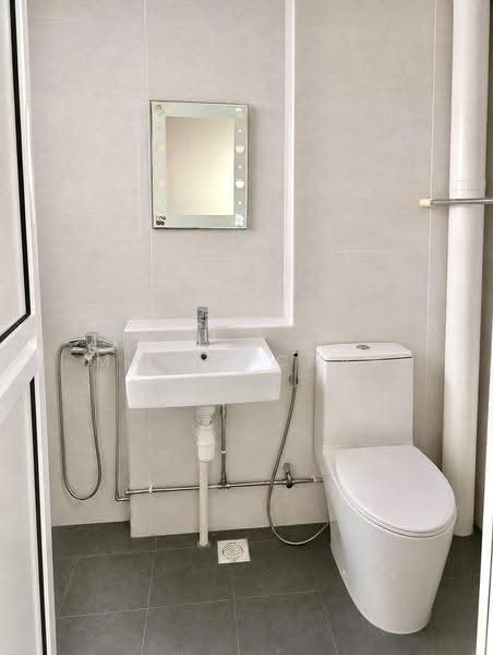 509 Choa Chu Kang Street 51, 509 Choa Chu Kang Street 51, Dairy Farm / Bukit Panjang / Choa Chu Kang, 3 Bedrooms, 1,450 sqft, HDB Flat For Rent, by Mandy Chan, 500287515 - Bathroom - PropertyGuru.com.sg