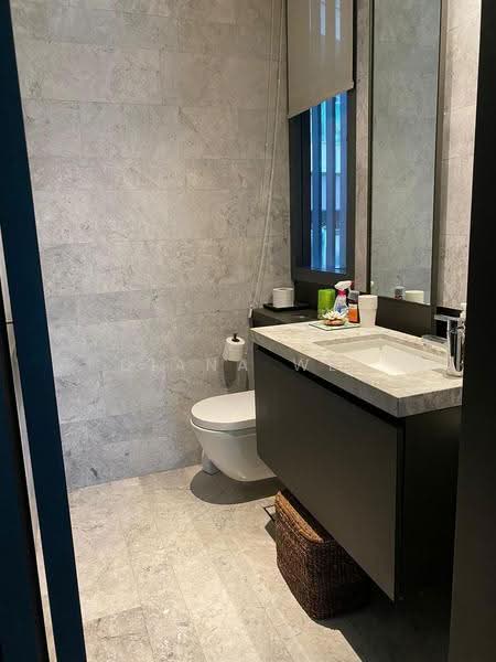 OUE Twin Peaks, 33 Leonie Hill Road, Orchard / River Valley, 2 Bedrooms, 1,055 sqft, Condominium For Rent, by Diana Wei, 500287516 - Bathroom - PropertyGuru.com.sg