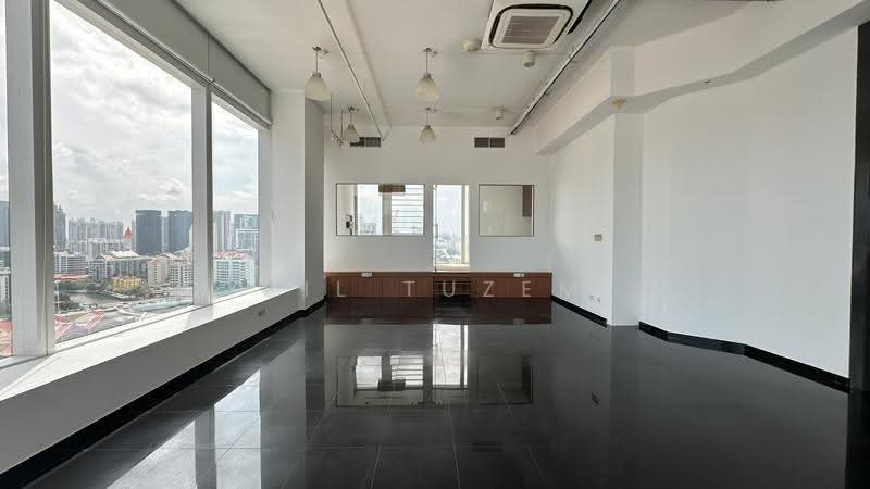 The Central, 6 Eu Tong Sen Street, Boat Quay / Raffles Place / Marina, 1,216 sqft, Office For Sale, by Cyril Tuzemen, 500287550 - Living Room - CommercialGuru.com.sg