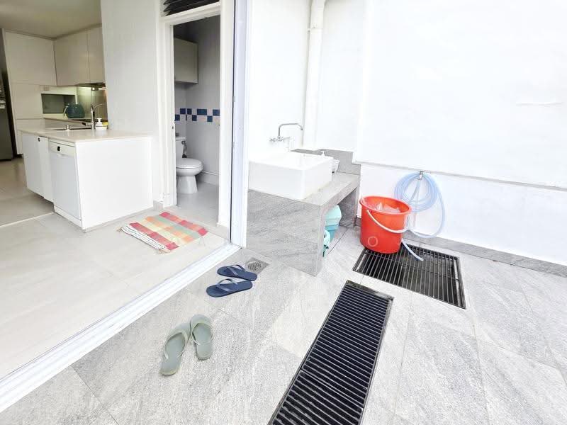 Canary Park, Jalan Simpang Bedok, Bedok / Upper East Coast, 4 Bedrooms, 2,300 sqft, Terraced House For Rent, by Daniel Ho, 500287556 - Kitchen - PropertyGuru.com.sg