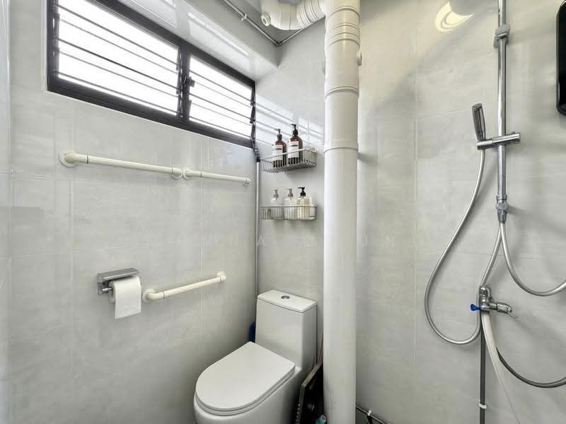 234 Bukit Panjang Ring Road, 234 Bukit Panjang Ring Road, Dairy Farm / Bukit Panjang / Choa Chu Kang, 3 Bedrooms, 1,141 sqft, HDB Flat For Sale, by Joanna Chung, 500287562 - Bathroom - PropertyGuru.com.sg