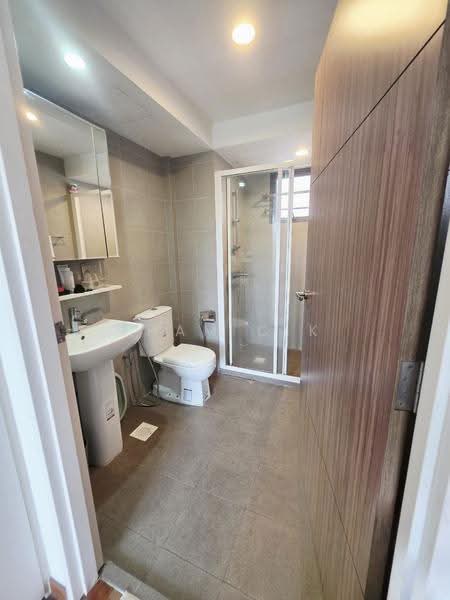 348B Yishun Avenue 11, 348B Yishun Avenue 11, Sembawang / Yishun, 4 Bedrooms, 1,300 sqft, HDB Flat For Sale, by Tham C K, 500287563 - Bathroom - PropertyGuru.com.sg
