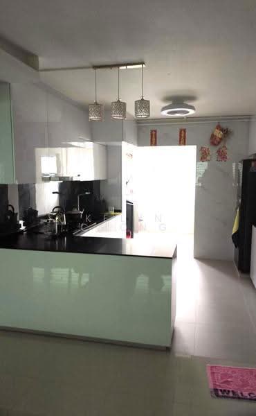 318 Tampines Street 33, 318 Tampines Street 33, Pasir Ris / Tampines, Room Rental, 120 sqft, HDB Flat For Rent, by Kelyn Chong, 500287584 - Kitchen - PropertyGuru.com.sg