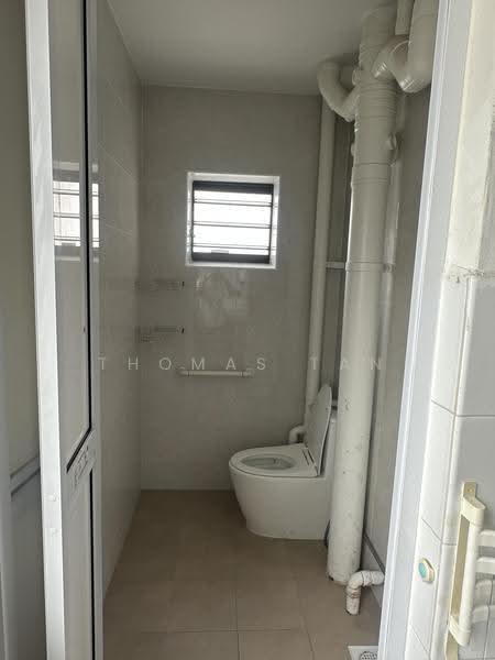 252 Bangkit Road, 252 Bangkit Road, Dairy Farm / Bukit Panjang / Choa Chu Kang, 2 Bedrooms, 786 sqft, HDB Flat For Rent, by Thomas Tan, 500287590 - Bathroom - PropertyGuru.com.sg