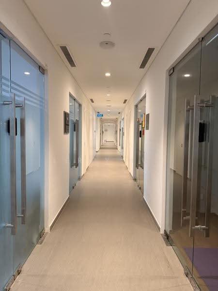 woods square, Admiralty / Woodlands, 560 sqft, Office For Sale, by Leroy Hui, 500287599 - Corridor - CommercialGuru.com.sg